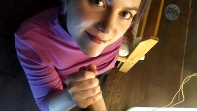 Porno imah Rusia has sareng plot kontol sareng gulp jero anu saé